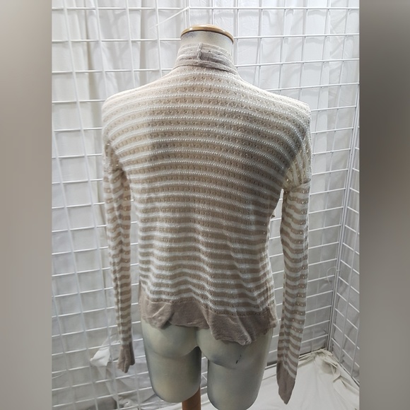 Stylish Sweater - Picture 3 of 3